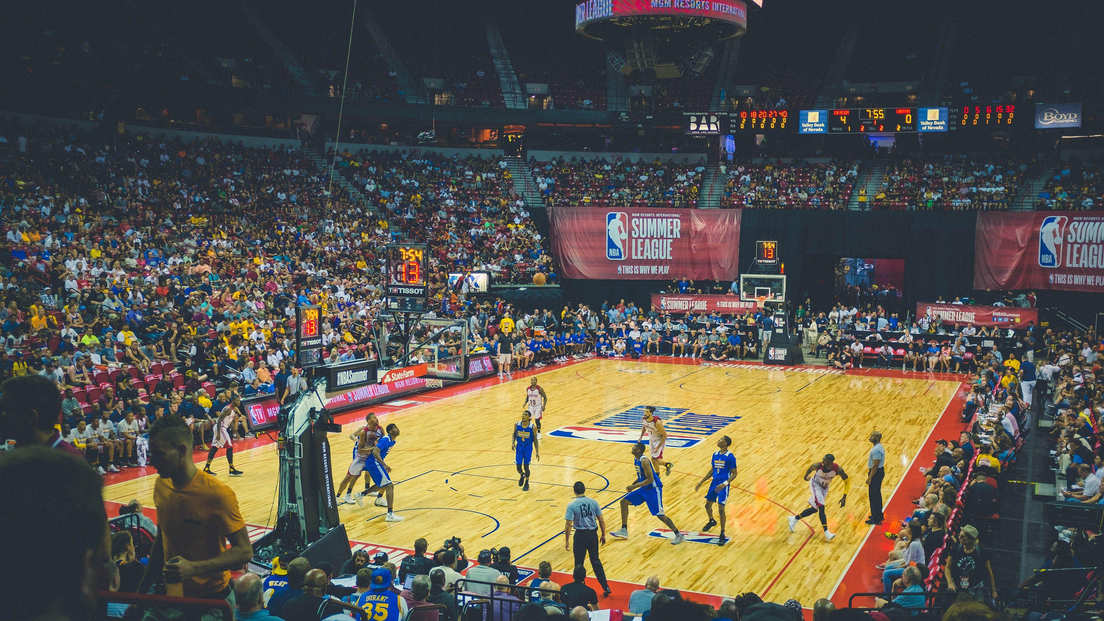 罗马诺独家爆料,利雅得胜利正式接触拜仁,金斯利-科曼或成沙特联赛下一巨星