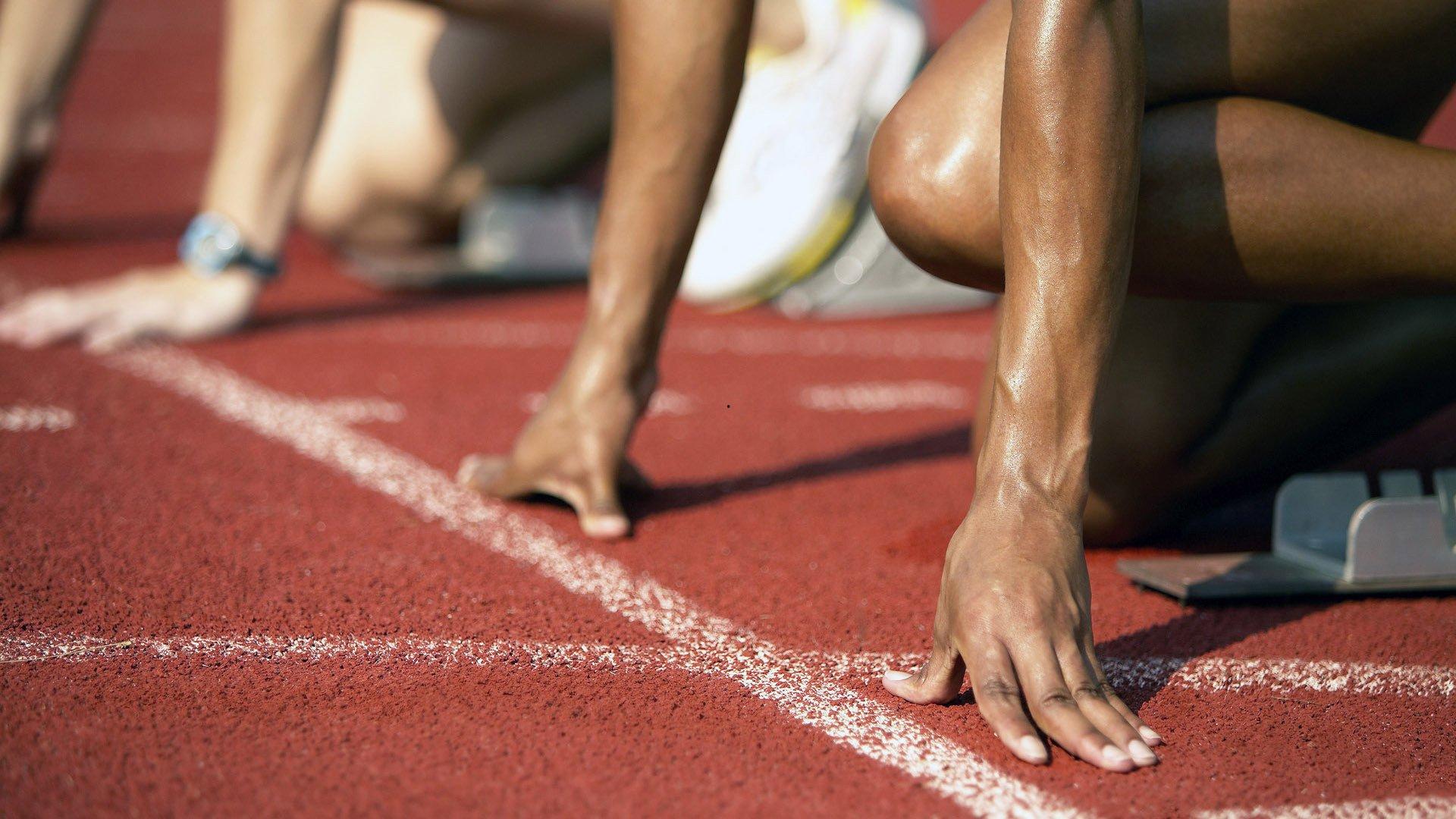 库萨诺夫加盟曼城,从草根到豪门,中国球员的启示录