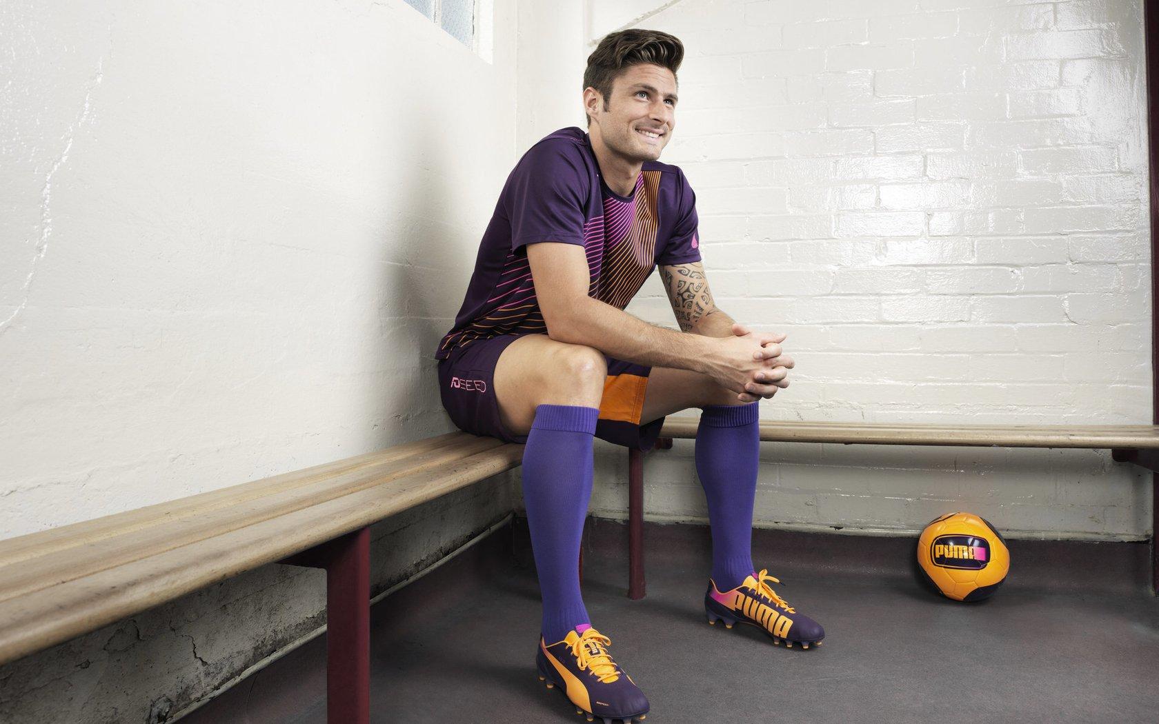 拜仁官方宣布奥利塞荣膺2024-25赛季队内最佳球员 法国边锋成安联新王